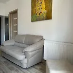 Koa - Family Crib Apartment